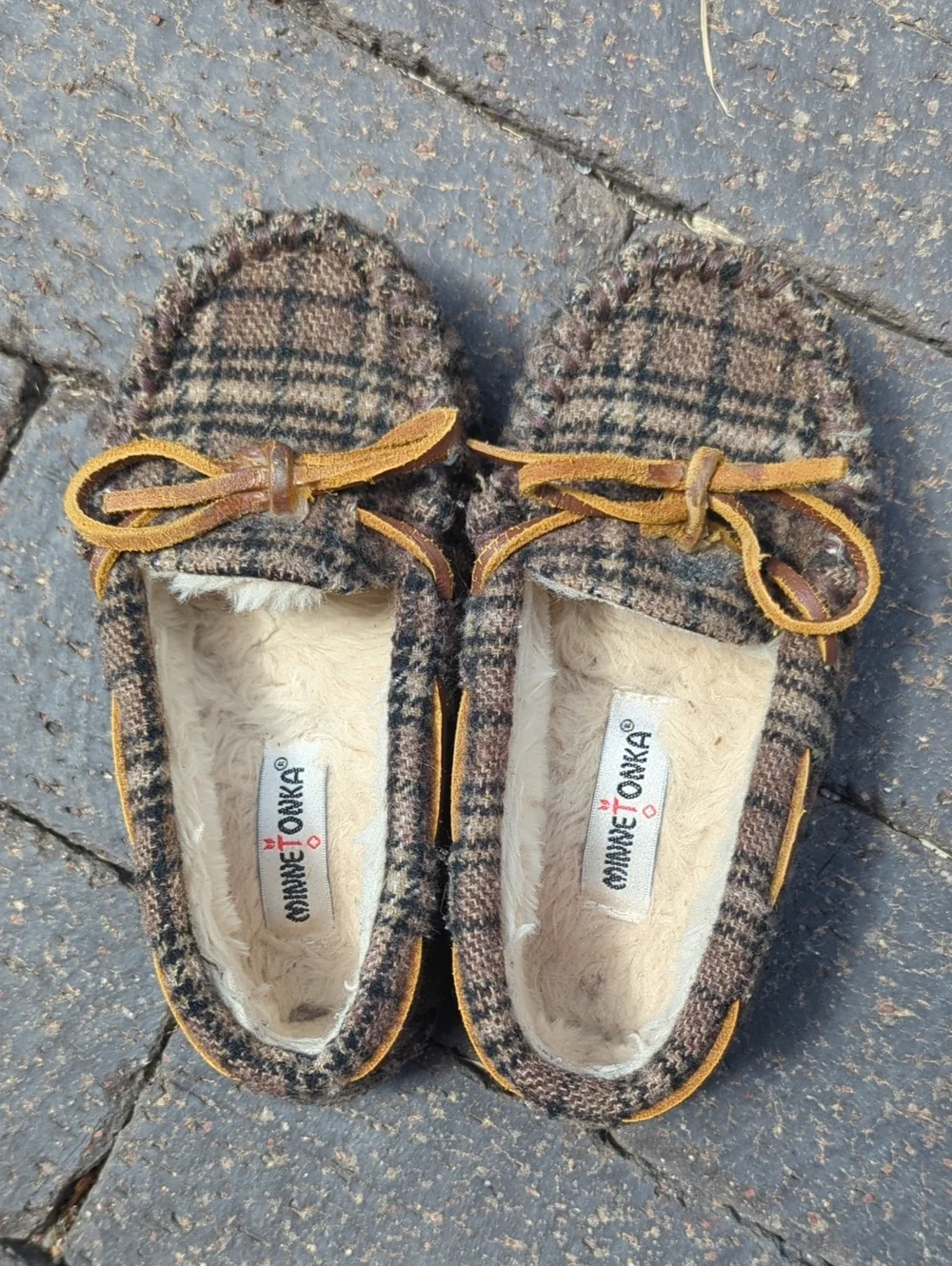 Minnetonka Slippers For Toddler, Plaid, Little Kid Size 10